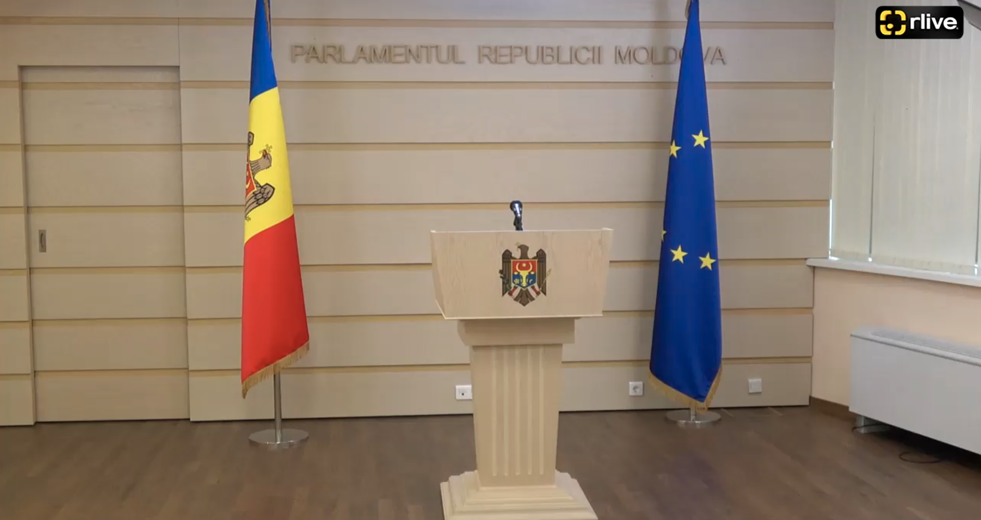 Deputații socialiști Adrian Lebedinschi și Bolea Vasile, dar și Dorin Popescu, Președintele Uniunii Avocaților, fac declarații de presă