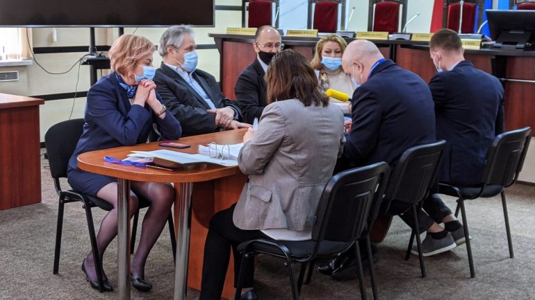 Partidul Legii și Dreptății (PLD), împreună cu Mariana Durleșteanu, a depus actele la CEC pentru a se înregistra în calitate de concurent electoral la alegerile parlamentare anticipate