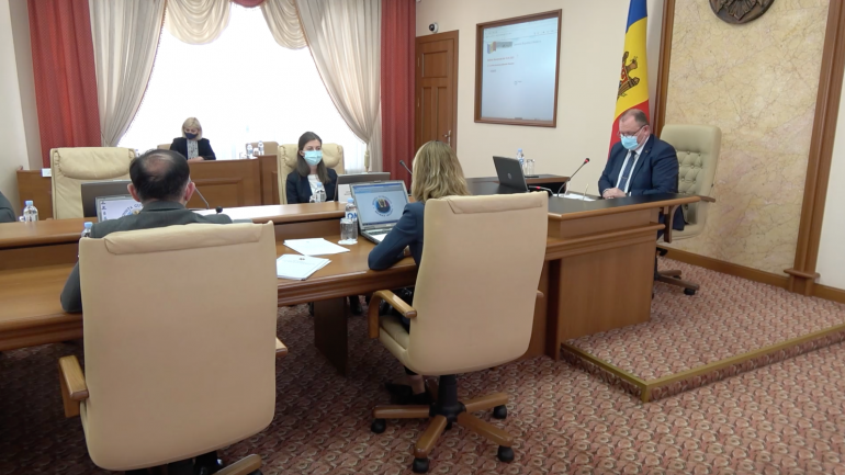 Ședința Cabinetului de Miniștri, prezidată de premierul interimar Aureliu Ciocoi