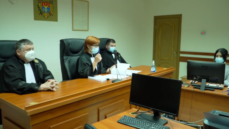 Magistrații Curții de Apel Chișinău au respins cererea avocaților lui Renato Usatîi privind recuzarea judecătorului Anatolie Minciună