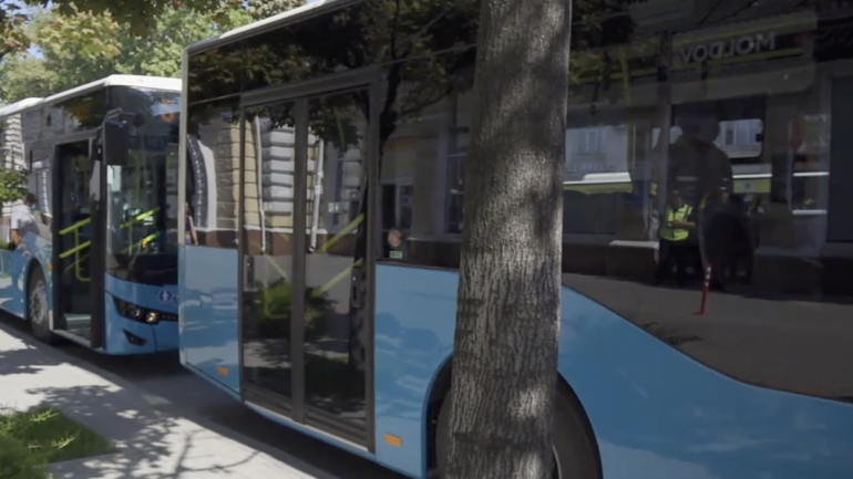 Evenimentul de prezentare a primelor cinci autobuze noi ISUZU, care vor circula pe străzile Capitalei