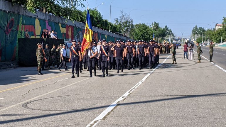 Repetiții generale pentru parada militară cu prilejul aniversării a 30-a de la proclamarea independenței Republicii Moldova