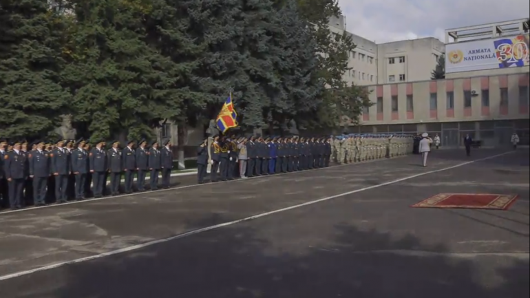 Ceremonie militar-protocolară cu prilejul aniversării a 30 de ani de la crearea Armatei Naționale