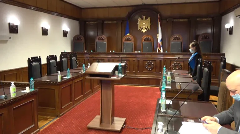 Agenda - Ședința CC: Examinarea sesizării nr. 128g/2024 privind excepția de neconstituționalitate a articolului II alin. (2) din Legea nr. 158 din 4 noiembrie 2021 pentru modificarea Codului serviciilor media audiovizuale al RM nr. 174/2018