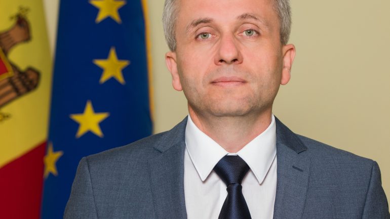 Ministrul Educației și Cercetării, Anatolie Topală, susține o conferință de presă