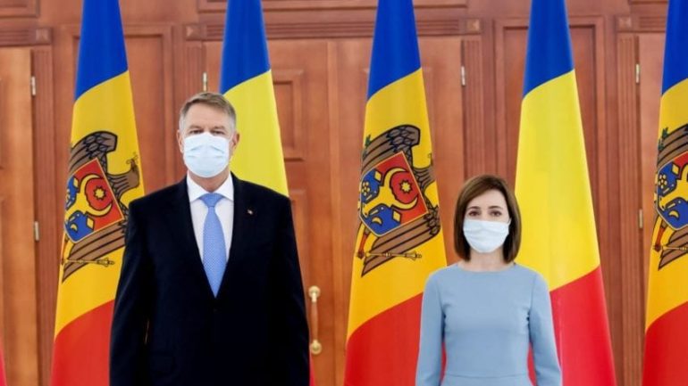 Președintele României, Klaus Werner Iohannis, efectuează o vizită de lucru în Republica Moldova. Este anunțată o conferință de presă comună cu președintele Maia Sandu