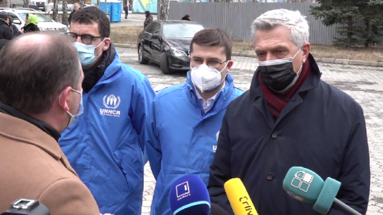 Înaltul comisar ONU pentru refugiați, Filippo Grandi, vizitează Centrul de triere și plasament pentru refugiații din Ucraina