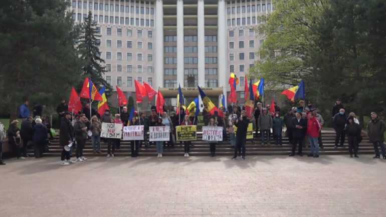 Protest în fața Parlamentului Republicii Moldova! BCS manifestează în susținerea lui Radu Mudreac
