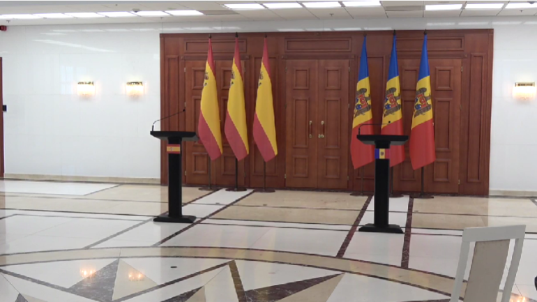 Președinta Maia Sandu și președintele Guvernului Regatului Spaniei, Pedro Sanchez, susțină o conferință de presă