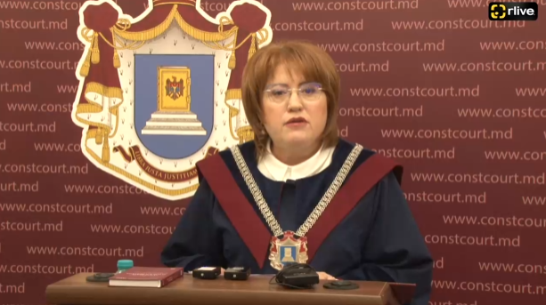 Președintele Curții Constituționale, Domnica Manole, susține un briefing de presă privind soluția Curții pe marginea sesizărilor referitoare la îmbogățirea ilicită