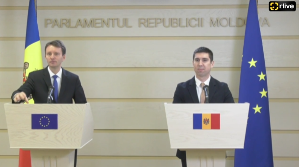 Conferință de presă susținută de copreședinții Comitetului Parlamentar de Asociere RM-UE, Mihail Popșoi și Siegfried Mureșan