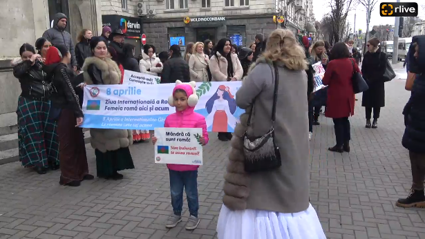 Marșul „Femeia romă aici și acum. Cunoaște-mă și acceptă-mă”