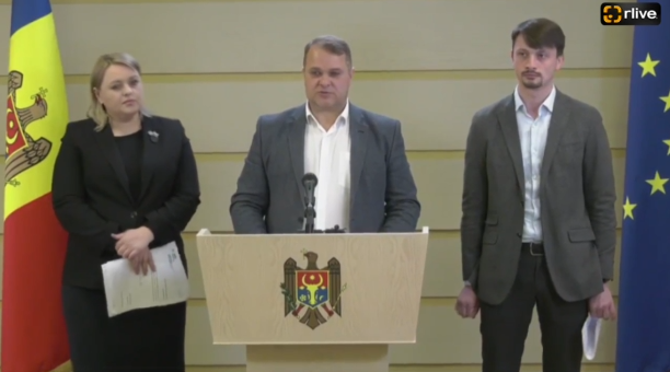 Briefing de presă susținut de deputații Irina Lozovan și Alexandr Nesterovschi