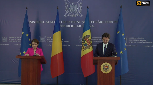 Șeful diplomației Republicii Moldova, Nicu Popescu, și ministra afacerilor externe a României, Luminița Odobescu, susțin o conferință de presă