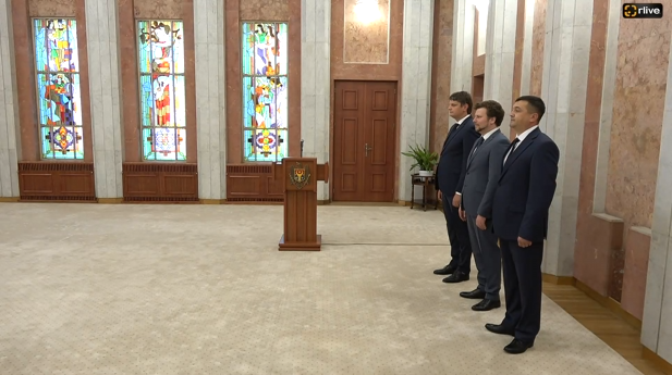 Ceremonia de depunere a jurământului de către noii membri ai Guvernului condus de Dorin Recean