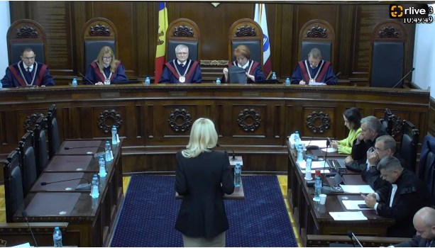 Ședința CC, în cadrul căreia ore loc examinarea sesizării nr. 211a/2023, depusă la Curte de către doamnele Marina Tauber și Reghina Apostolova și domnii Vadim Fotescu, Denis Ulanov și Petru Jardan