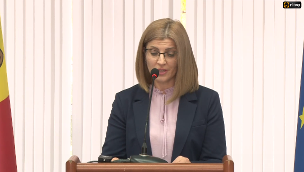 Conferință susținută de secretarul de Stat al Ministerului Educației și Cercetării, Galina Rusu, privind lansarea concursului de selectare a evaluatorilor proiectelor de manuale școlare