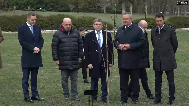 Agenda - Președintele Parlamentului Republicii Moldova, Igor Grosu, și Președintele Senatului României, Nicolae-Ionel Ciucă, plantează copaci la Grădina Botanică Națională „Alexandru Ciubotaru”