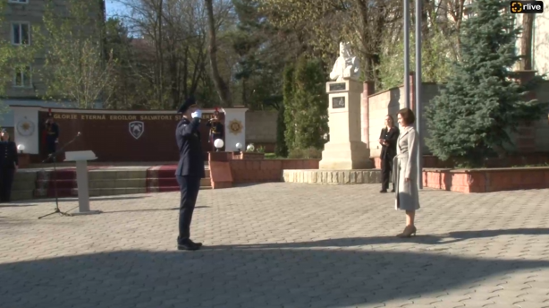 Comandantul Suprem al Forțelor militare ale Moldovei, Președinta Maia Sandu în vizita de lucru la IGSU de ziua Salvatorului