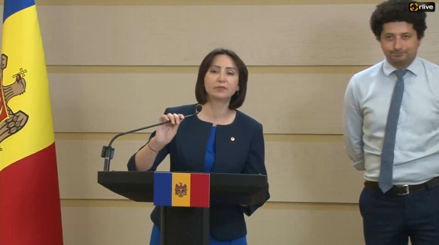 Briefing de presă susținut de deputații din Fracțiunea „Partidul Acțiune și Solidaritate” Radu Marian și Marina Morozova unde vor prezinta o inițiativă pentru reglementarea agenților imobiliari