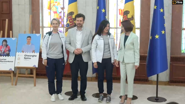 Ceremonia de înmânare a drapelului de stat sportivilor care participă la Jocurile Paralimpice de la Paris