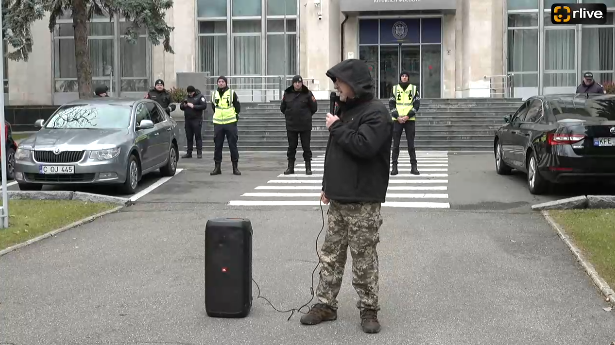 Protest organizat de agricultori în fața Guvernului Republicii Moldova