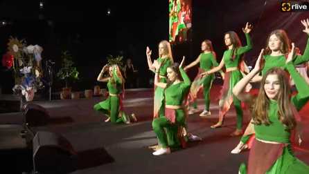 „Ca un Luceafăr ai pornit prin stele…” spectacolul de totalizare a activității liceului I.P.L. „Da Vinci”