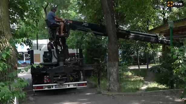 Demolarea parcului de distracții Aventura Parc