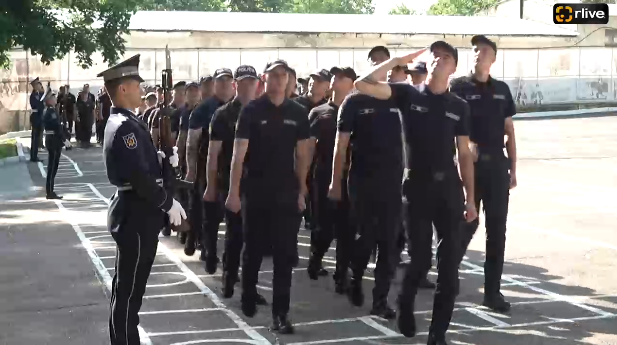 Festivitatea de depunere a Jurământului solemn de către ofițerii și subofițerii debutanți