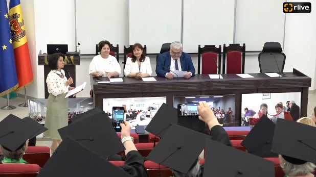 Ceremonia de absolvire a Promoției nr.2 a Universității de Vârsta a Treia
