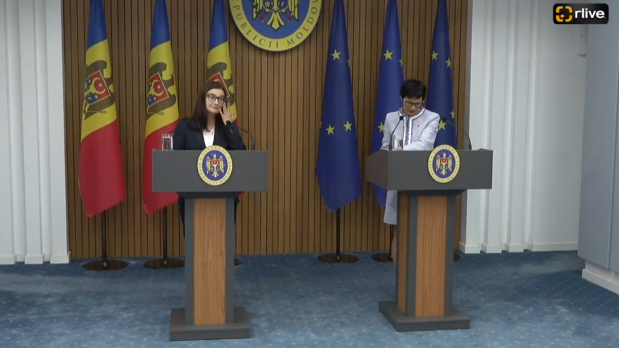 Conferință de presă susținută de viceprim-ministra pentru Integrare Europeană a Republicii Moldova, Cristina Gherasimov, și comisara europeană pentru extindere, Marta Kos