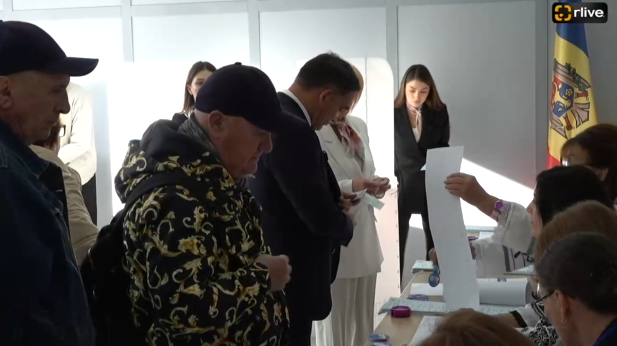 Alegerile Parlamentare 2025: Exercitarea votului de către copreședintele Blocului ALTERNATIVA, Alexandr Stoianoglo