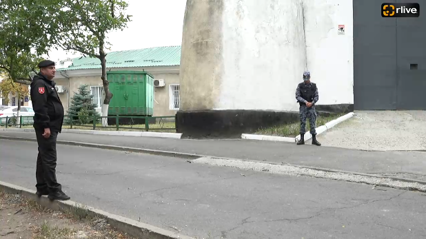 LIVE Vlad Plahotniuc este adus la Penitenciarul Nr.13