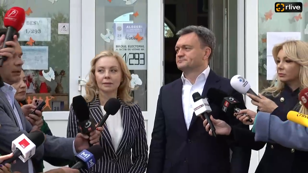Alegerile Parlamentare 2025: Prim-ministrul Republicii Moldova Dorin Recean, își exercită dreptul la vot
