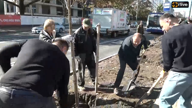 Primarul General, Ion Ceban, participă la acțiunea de plantare a arborilor pe str. Alba-Iulia