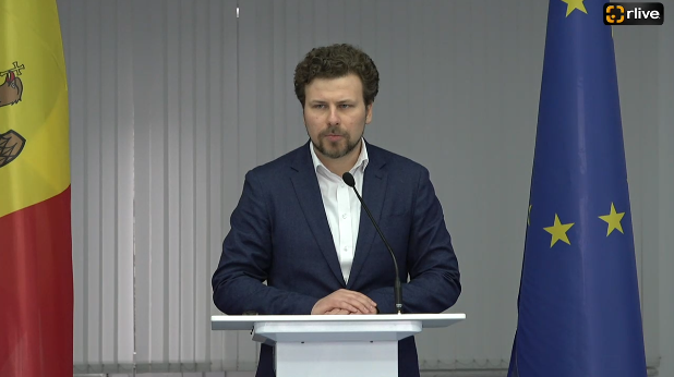 Conferință de presă susținută de ministrul Educației și Cercetării al Republicii Moldova, Dan Perciun, și secretarul de stat al MEC, Valentina Olaru, privind lansarea unui nou pachet de debirocratizare