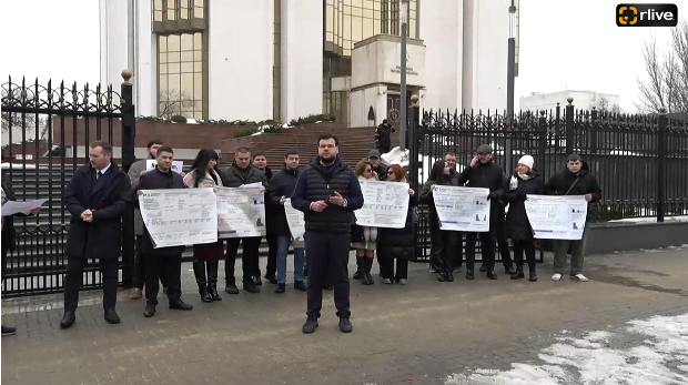 Agenda - Meeting organizat de partidul Mișcarea Alternativa Națională în fața Președinției Republicii Moldova, în cadrul campaniei „Plătește tu”