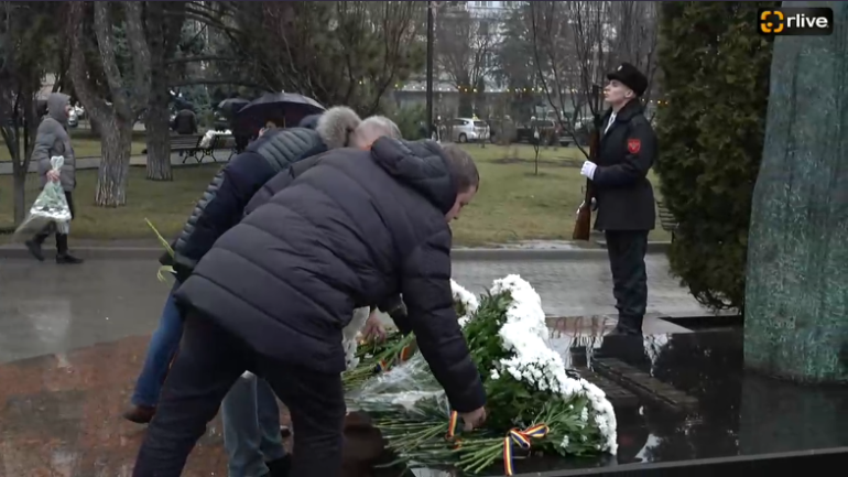 Agenda - Conducerea Primăriei Municipiului Chișinău participă la manifestările consacrate Zilei Comemorării celor căzuți în războiul din Afganistan