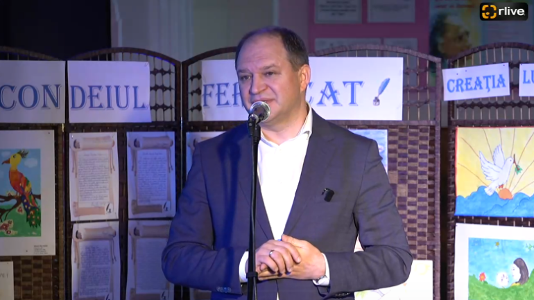 Agenda - Dezvelirea bustului poetului Grigore Vieru din incinta Școlii Primare nr.83 „Grigore Vieru” din Capitală