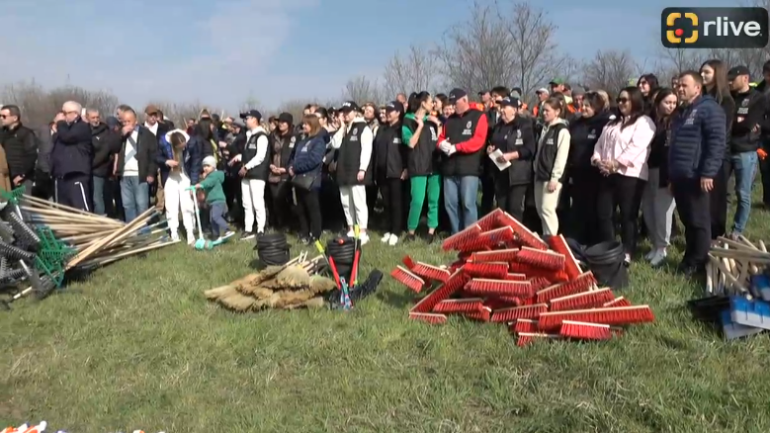 Agenda - Acțiune de salubrizare în sectorul Ciocana, tronsonul str. Vadul lui Vodă 151 – Tutun CTC, cu participarea voluntarilor, a cetățenilor și a subdiviziunilor municipale