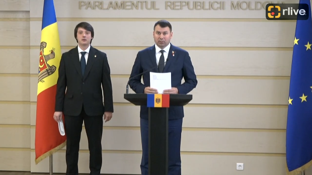Briefing de presă susținut de deputații Vasile Costiuc și Alexandru Verșinin din fracțiunea parlamentară Democrația Acasă