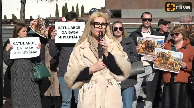 Agenda - Flashmob organizat de Mișcarea Alternativa Națională în fața Președinției Republicii Moldova