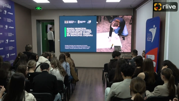 Lansarea evenimentului de chestionare a tinerilor din Chișinău