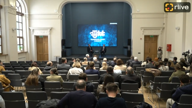 Agenda - Dezbaterea publică a candidaților la șefia UTM