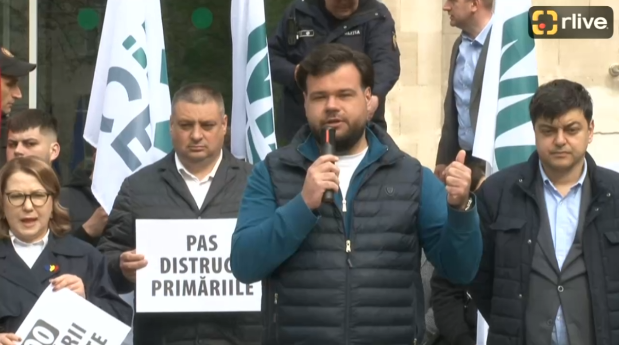 Agenda - Flashmob organizat de reprezentanții Partidului Politic Mișcarea Alternativa Națională cu genericul „Coridorul rușinii”, în fața Guvernului Republicii Moldova