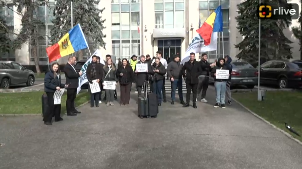Agenda - Flashmob organizat de tinerii MAN în fața Guvernului Republicii Moldova