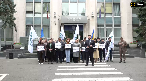 Agenda - Flashmob organizat de Partidului Mișcarea Alternativa Națională în fața Guvernului Republicii Moldova