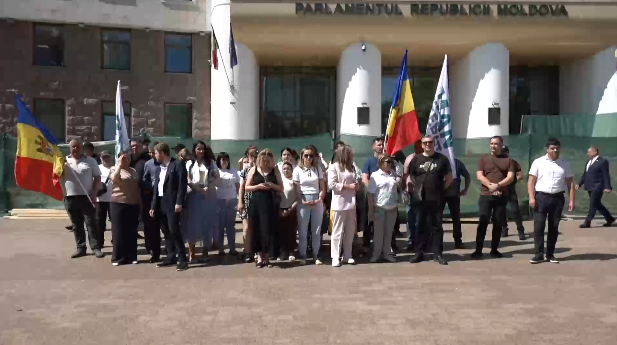 Agenda - Protest organizat de Mișcarea Alternativa Națională în fața Parlamentului Republicii Moldova