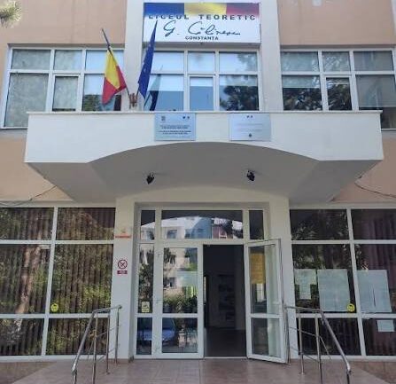 Agenda - Primul sunet de clopoțel răsună în școlile din țară, anunțând începutul unui nou an de studii. Imagini de la careul solemn, desfășurat la Liceul „George Călinescu” din Chișinău