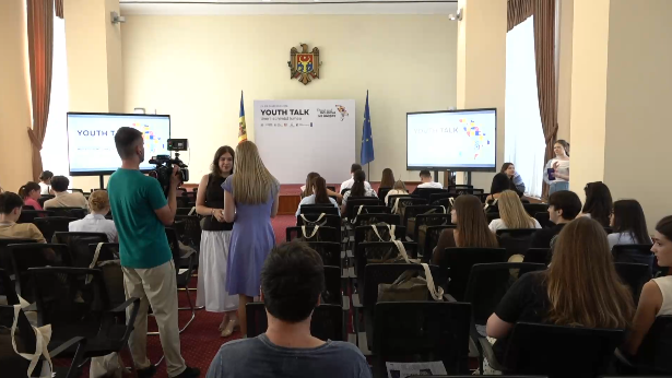 Agenda - Evenimentul „Youth talk: tinerii schimbă lumea” în cadrul Zilelor Diasporei 2026